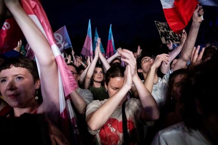 À Paris, le Front populaire appelle les macronistes à se ranger derrière lui