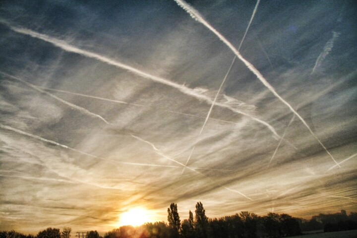 Pourquoi les chemtrails n'existent pas