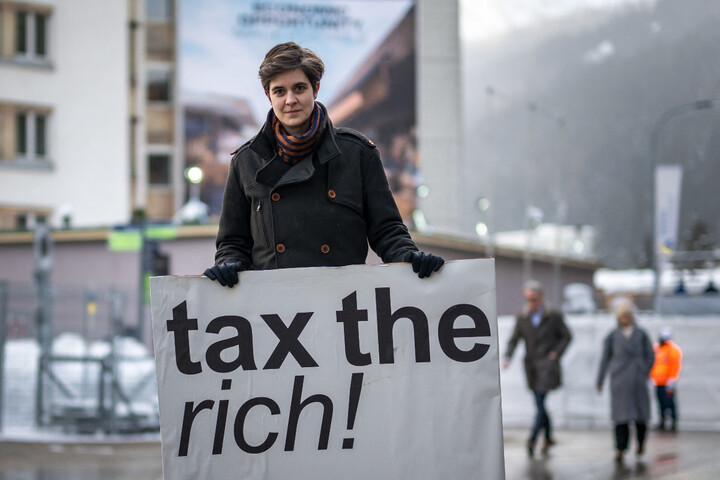 «<small class="fine d-inline"> </small>Fier de payer<small class="fine d-inline"> </small>» : ces riches qui veulent payer plus d'impôts