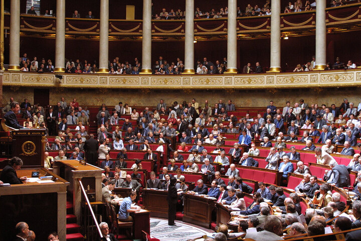 Traité de libre-échange : les députés réclament au gouvernement de lui soumettre le Ceta