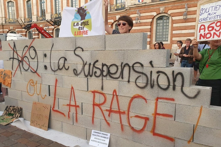 Fractures et traumatisme crânien : un opposant à l'A69 violemment arrêté chez lui