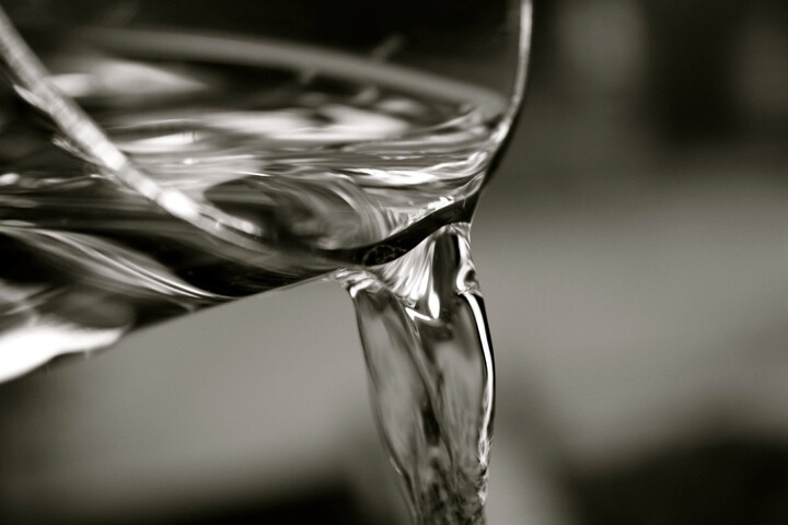 L'eau potable européenne massivement contaminée par un <span class="caps">PFAS</span>