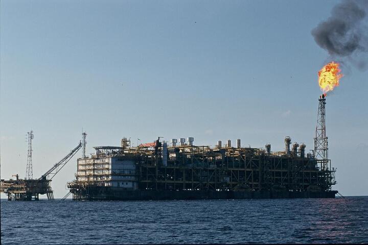 Malgré l'Accord de Paris, feu vert pour 20 nouveaux gisements pétrogaziers en 2023