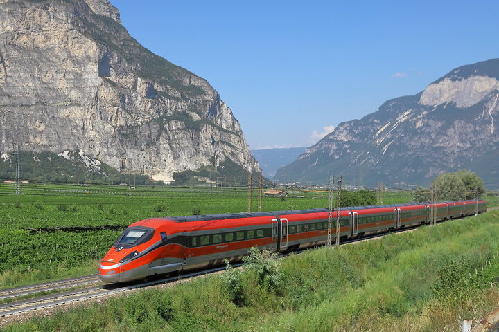 Une crue coupe la circulation des trains entre Paris et Milan