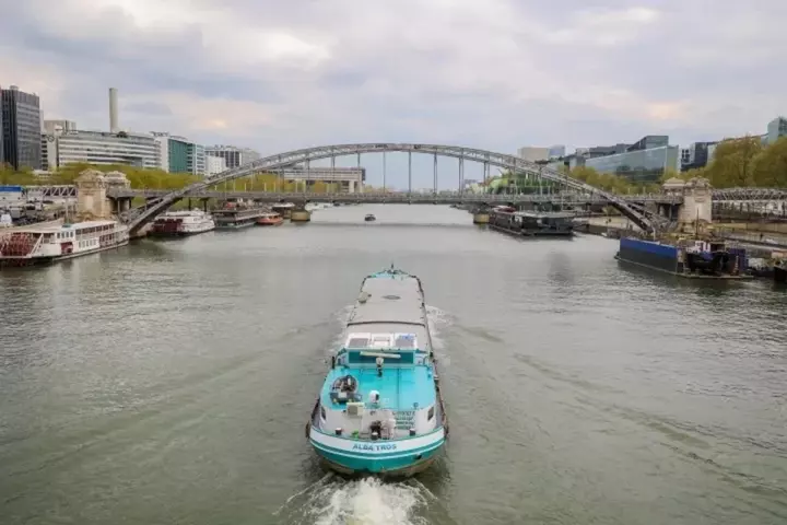 Pollution de la Seine : des résultats «<small class="fine d-inline"> </small>alarmants<small class="fine d-inline"> </small>» à trois mois des <span class="caps">JO</span>