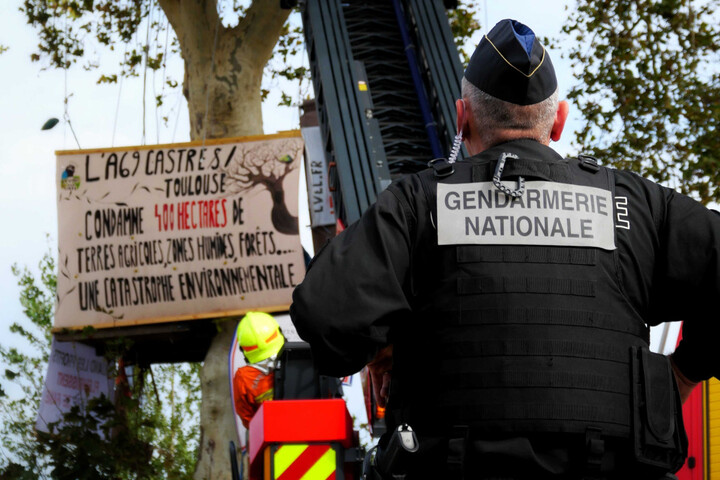 «<small class="fine d-inline"> </small>Hormis cet <span class="caps">ADN</span>, il n'y a rien<small class="fine d-inline"> </small>» : au procès pour sabotage contre l'A69