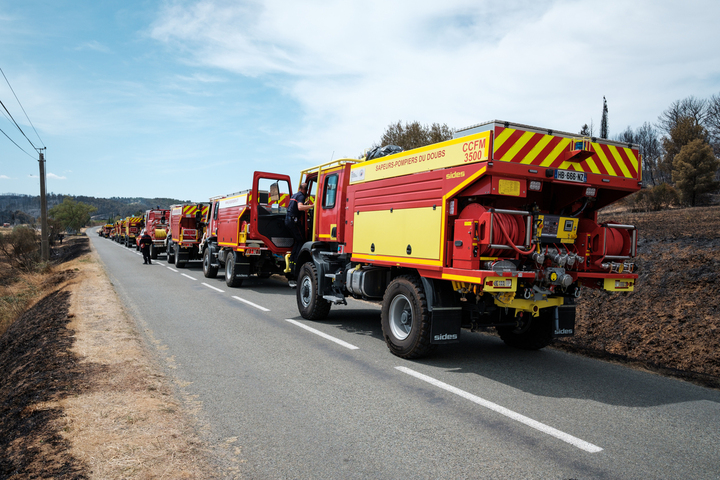L'incendie dans l'Aude est toujours actif, mais ne devrait plus progresser