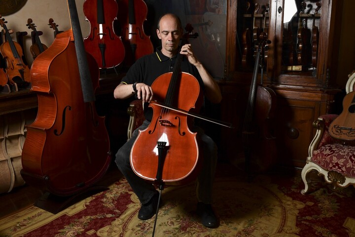 Dilemme dans le monde de la musique : «<small class="fine d-inline"> </small>On ne mène pas une espèce d'arbre au bord du gouffre pour jouer Vivaldi<small class="fine d-inline"> </small>»