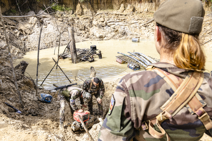 Extraction illégale d'or : face à l'inertie de l'État, des Guyanais prêts à «<small class="fine d-inline"> </small>prendre les armes pour régler le problème<small class="fine d-inline"> </small>»