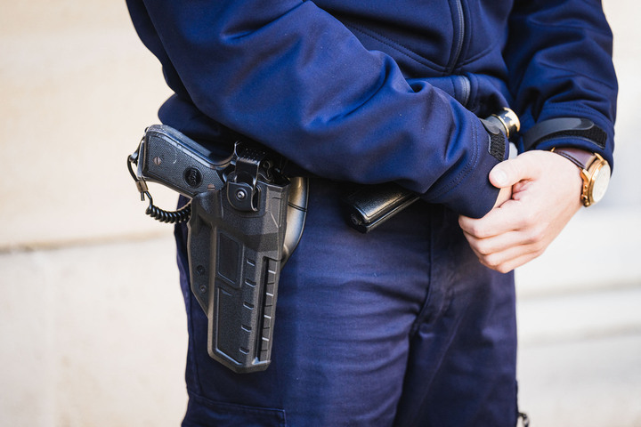 Légitime défense des policiers : la pétition à 730 000 signatures enterrée par l'Assemblée