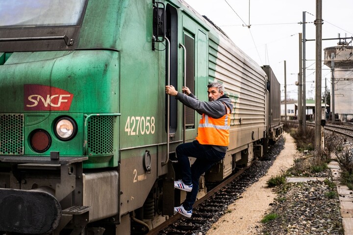 Un rapport confidentiel étrille la privatisation de Fret <span class="caps">SNCF</span>