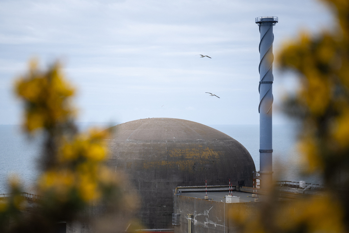 <span class="caps">EPR</span> de Flamanville : le nouveau couvercle est arrivé, 12 ans après la découverte de l'anomalie