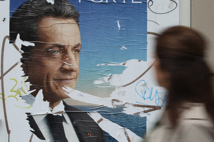 «<small class="fine d-inline"> </small>Avant de tuer quelqu'un, il faut le salir<small class="fine d-inline"> </small>» : ce que le Kärcher de Sarkozy a fait aux banlieues