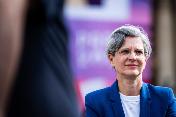 Féminicides et armes de chasse : Sandrine Rousseau dénonce une «<small class="fine d-inline"> </small>procédure-bâillon<small class="fine d-inline"> </small>»