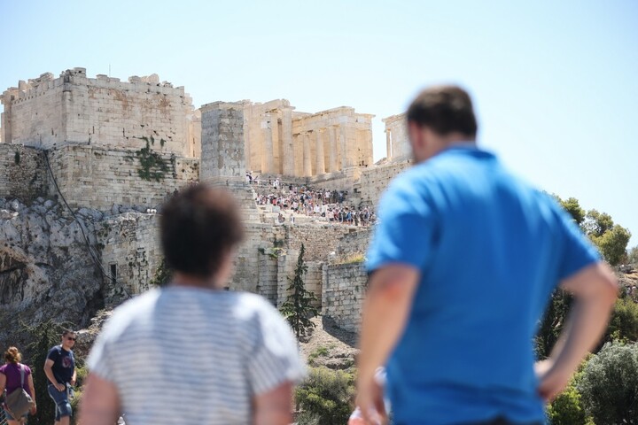 En Grèce, les touristes privés d'Acropole à cause de la chaleur