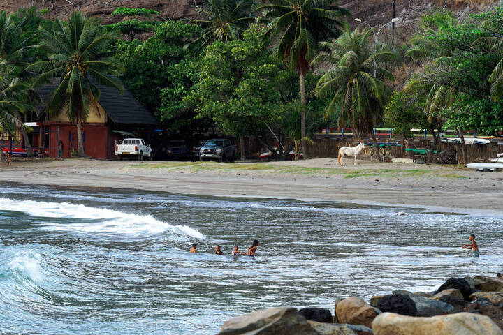 Tsunami : des vagues jusqu'à 4 m attendues en Polynésie française 
