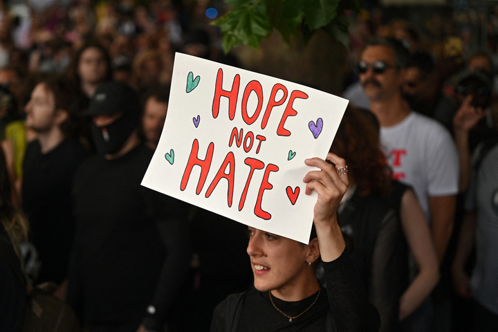 Au Royaume-Uni, la victoire en trompe-l'œil des antiracistes