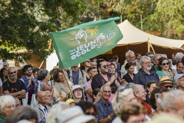 Verts et Insoumis veulent remettre l'écologie au centre du débat politique