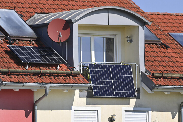 Panneaux solaires à installer soi-même : faut-il se laisser tenter<small class="fine d-inline"> </small>?