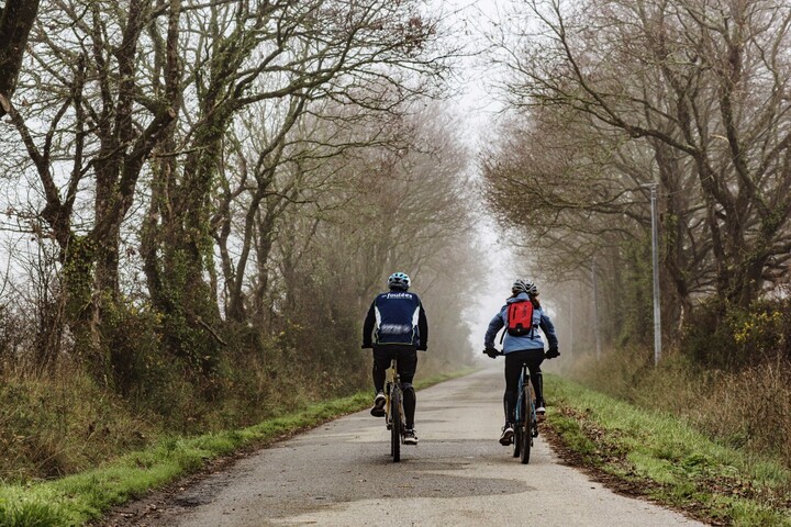 Vélo en zone rurale : et si on transformait les petites routes en voies cyclables<small class="fine d-inline"> </small>?
