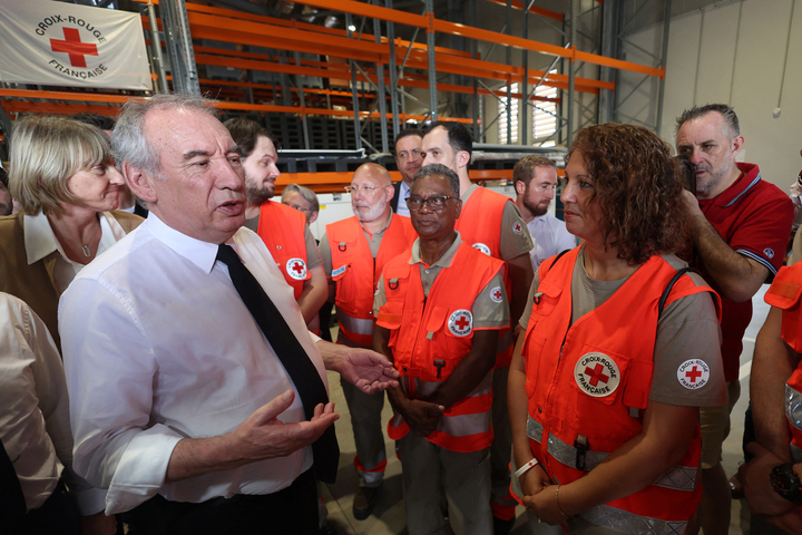 Électricité, eau, fin des bidonvilles... Les objectifs de François Bayrou pour Mayotte