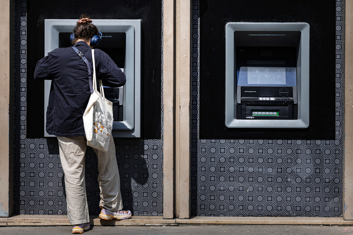 «<small class="fine d-inline"> </small>J'ai retiré 800 euros d'avance<small class="fine d-inline"> </small>» : le 10 septembre, ils boycottent les banques