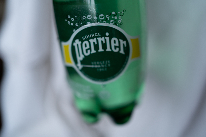 Contamination des eaux Perrier : près de 3 millions de bouteilles détruites ou bloquées