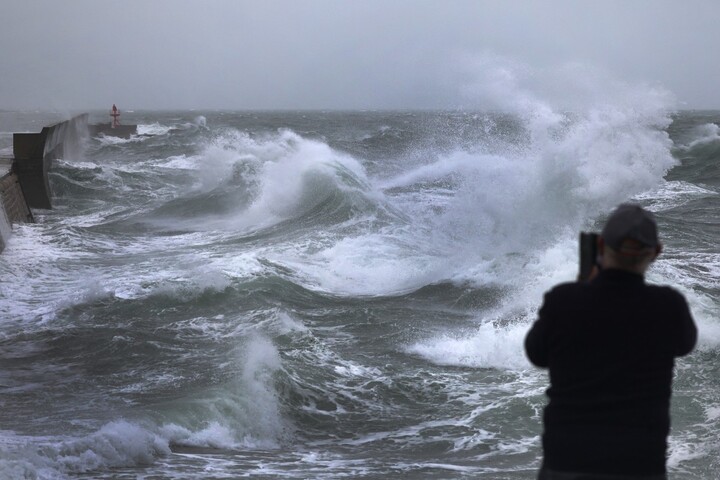 Tempête Benjamin : le changement climatique intensifie les «<small class="fine d-inline"> </small>bombes météorologiques<small class="fine d-inline"> </small>»