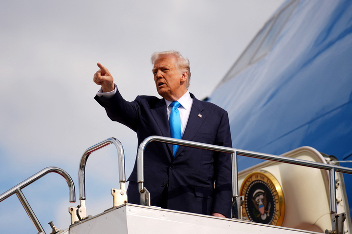 Un an après sa victoire, Trump égérie de la droite française