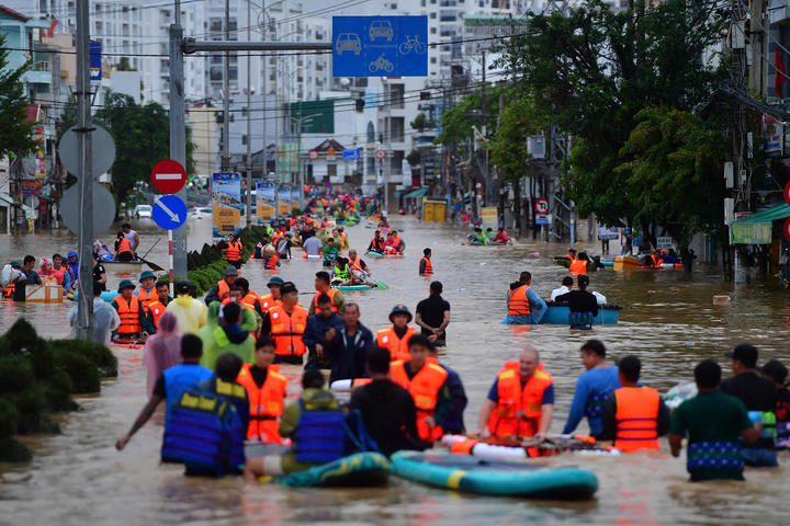 Inondations record au Vietnam : au moins 90 morts en une semaine