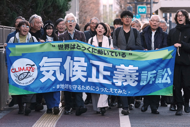 Inaction climatique : 450 Japonais attaquent leur gouvernement en justice