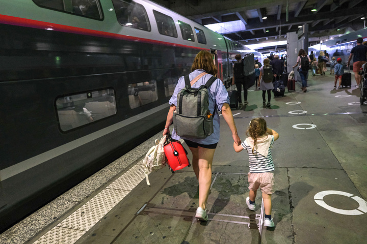 Espaces «<small class="fine d-inline"> </small>no kids<small class="fine d-inline"> </small>» dans le train : voyager avec un enfant deviendra-t-il un luxe<small class="fine d-inline"> </small>?