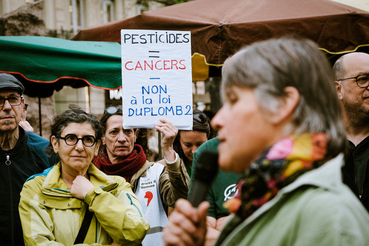  «<small class="fine d-inline"> </small>Monsieur Duplomb, l'avenir de nos enfants gardera longtemps la sale gueule du cancer<small class="fine d-inline"> </small>»