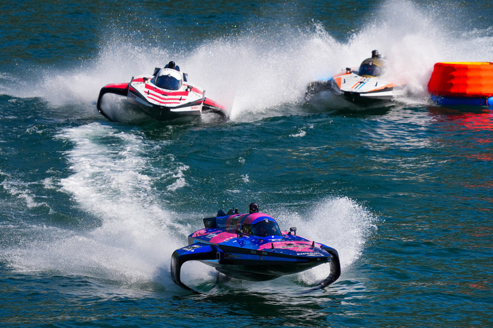 À Monaco, une course de bateaux électriques ultrarapides menace les cétacés