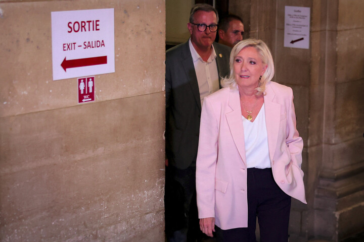 Marine Le Pen condamnée, mais éligible à la présidentielle