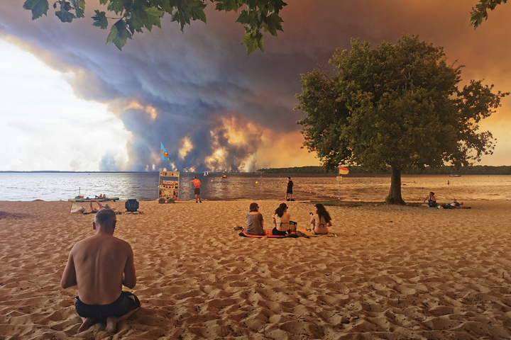 La Gironde face aux incendies : ceux qui restent, ceux qui fuient, ceux qui ont tout perdu
