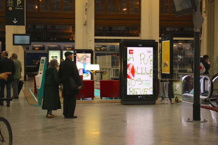 Luttant contre la publicité, les déboulonneurs passent en procès
