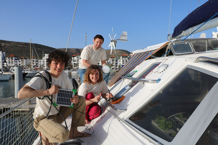 «<small class="fine d-inline"> </small>Nomade des mers<small class="fine d-inline"> </small>» teste les technologies de la débrouille