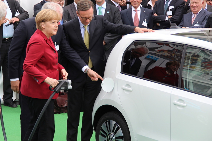 En Allemagne, le scandale du diesel bouscule la puissante industrie automobile