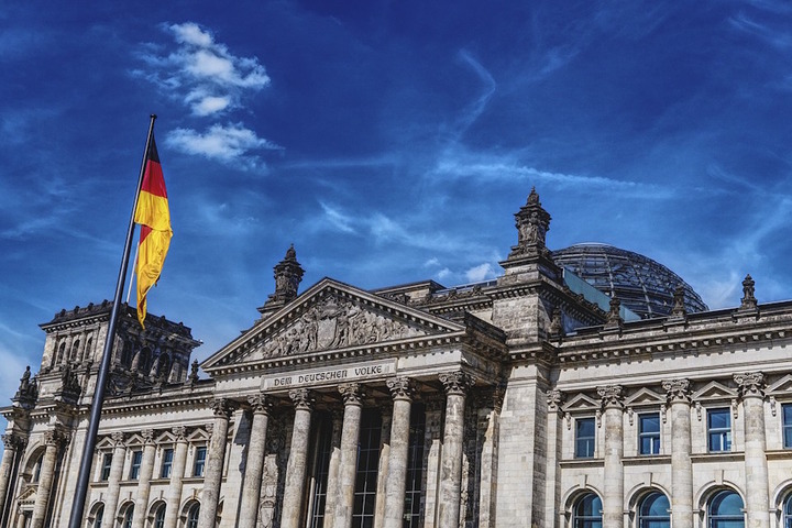  Les Verts allemands tentés de s'allier à Merkel