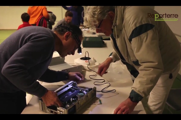 <span class="caps">VID</span>ÉO - Dans les Repair Cafés, on s'aide à réparer pour moins jeter 