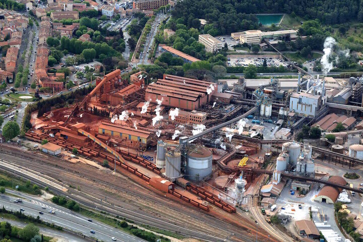 Boues rouges à Gardanne : le tribunal met la pression sur l'usine polluante