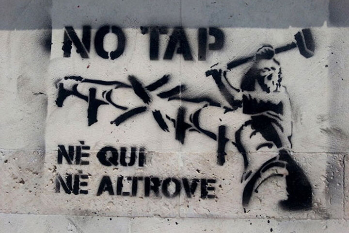 Dans le sud de l'Italie, des petits villages résistent face à un gazoduc géant