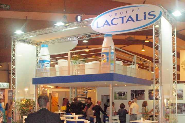 Champion des montages fiscaux, Lactalis ciblé par des paysans