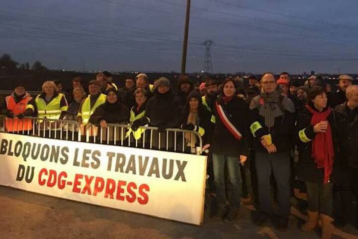 Habitants et élus bloquent les travaux du Charles-de-Gaulle express