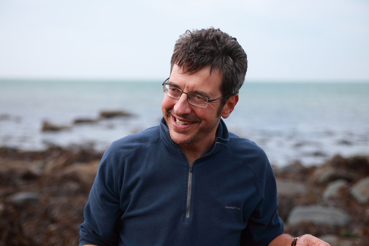George Monbiot : «<small class="fine d-inline"> </small>On ne sauvera pas la planète en achetant des baskets écologiques<small class="fine d-inline"> </small>»