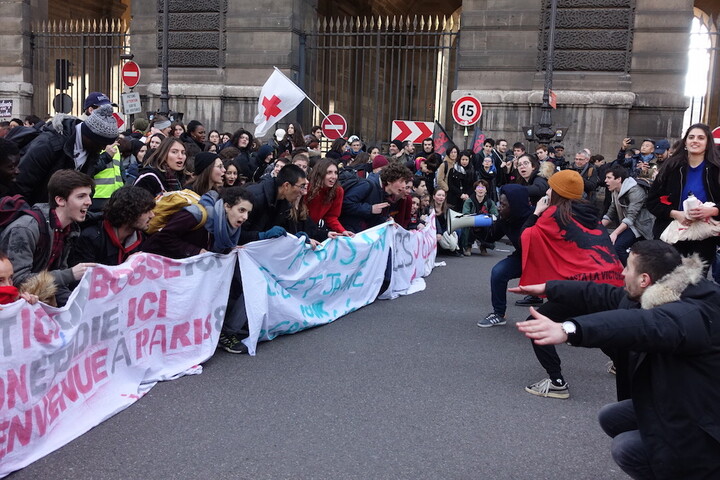 Associations et syndicats ensemble «<small class="fine d-inline"> </small>Pour un printemps climatique et social<small class="fine d-inline"> </small>»