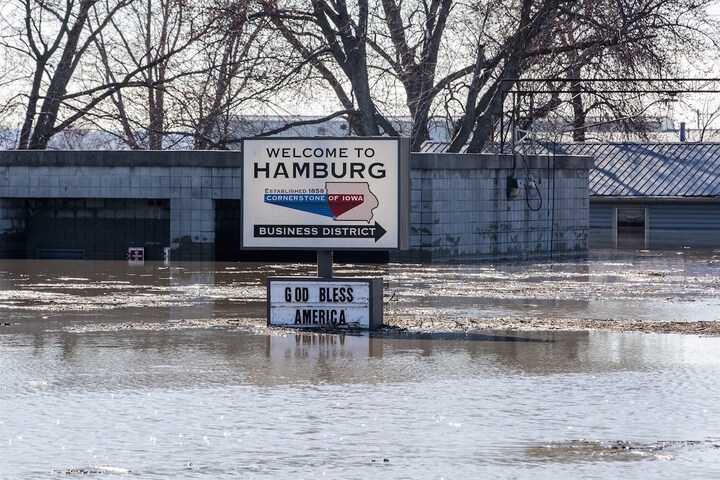 Les inondations records aux Etats-Unis provoquent une augmentation du prix mondial du maïs