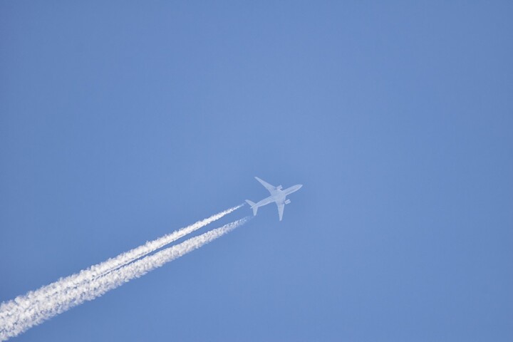 Européens, Étasuniens et Chinois prévoient de moins prendre l'avion en 2020