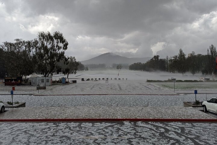 En Australie, «<small class="fine d-inline"> </small>il faudrait des jours de pluie diluvienne pour stopper les feux<small class="fine d-inline"> </small>»